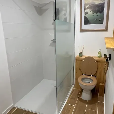 Privat bolig Sud Dore Avec Piscine En Saison Et En Supplement