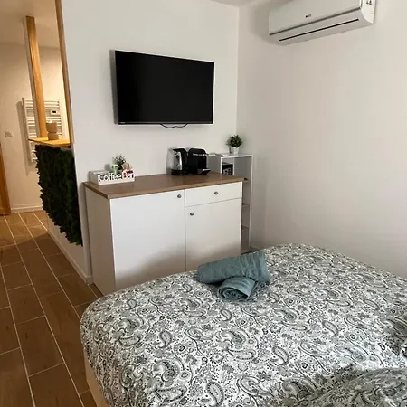 Quarto em Acomodações Particulares Sud Dore Avec Piscine En Saison Et En Supplement Paulhan