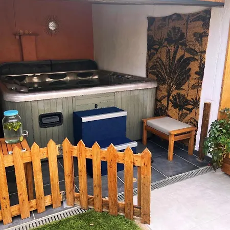 Quarto em Acomodações Particulares Sud Dore Avec Piscine En Saison Et En Supplement *