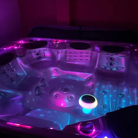 Habitación en casa particular Et Sud Doré Avec Piscine En Saison *