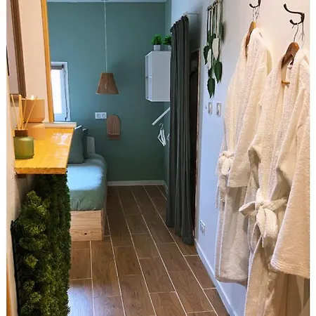 Sud Dore Avec Piscine En Saison Et En Supplement Homestay *