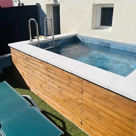 Habitación en casa particular Et Sud Doré Avec Piscine En Saison Paulhan