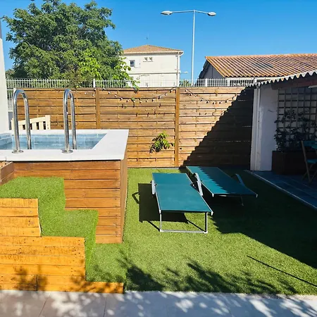 Habitación en casa particular Et Sud Doré Avec Piscine En Saison