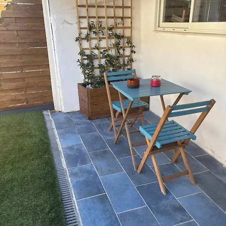 Et Sud Doré Avec Piscine En Saison Habitación en casa particular Paulhan